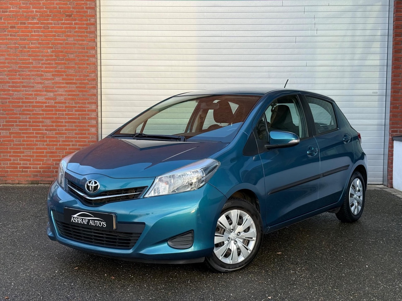 Toyota Yaris - 1.3 VVT-i Aspiration| 6 BAK| NAVI| AIRCO| CAMERA - AutoWereld.nl