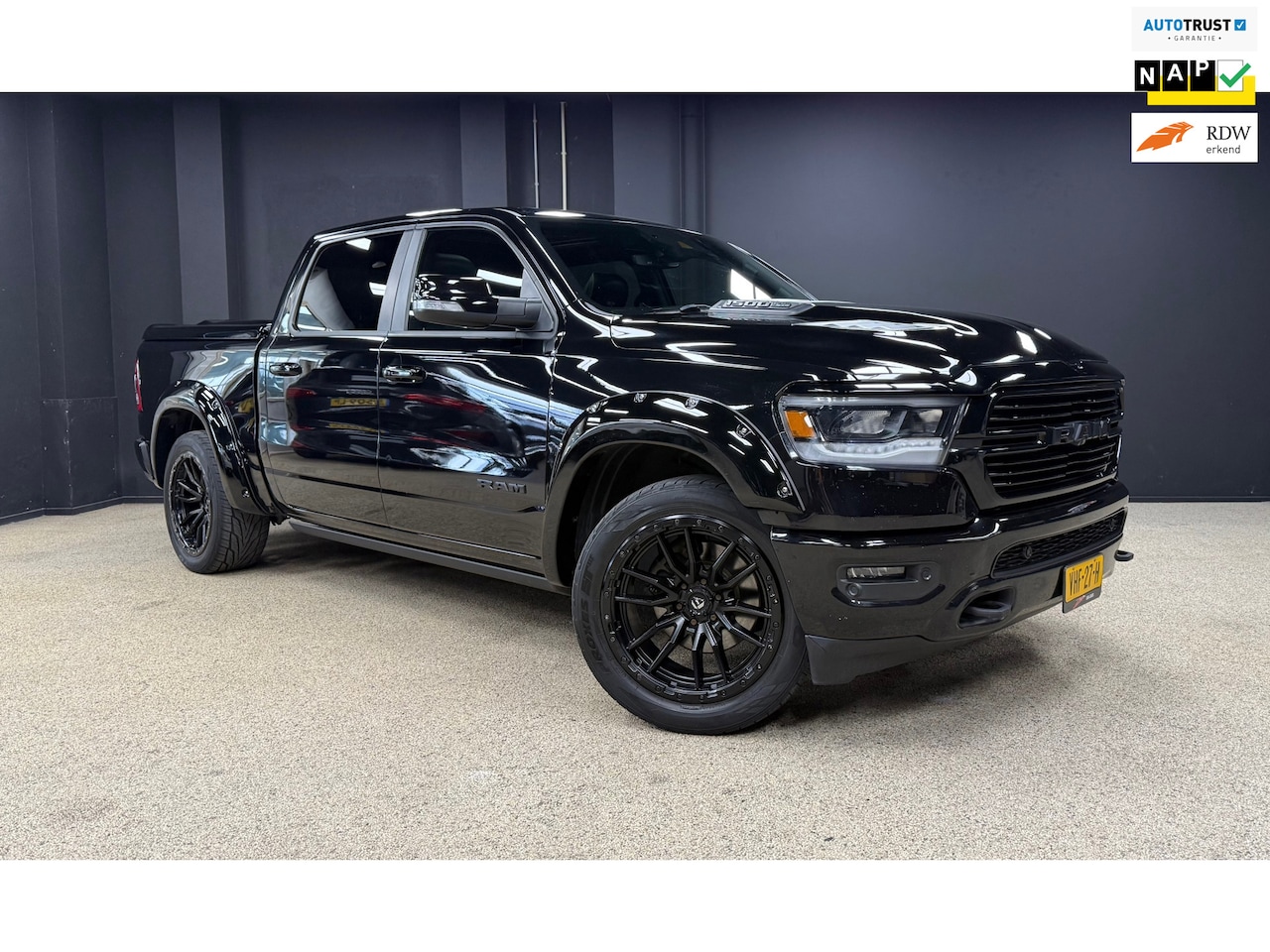 Dodge Ram 1500 - 5.7 V8 4x4 Laramie 300L LPG ACC 360° Pano - AutoWereld.nl