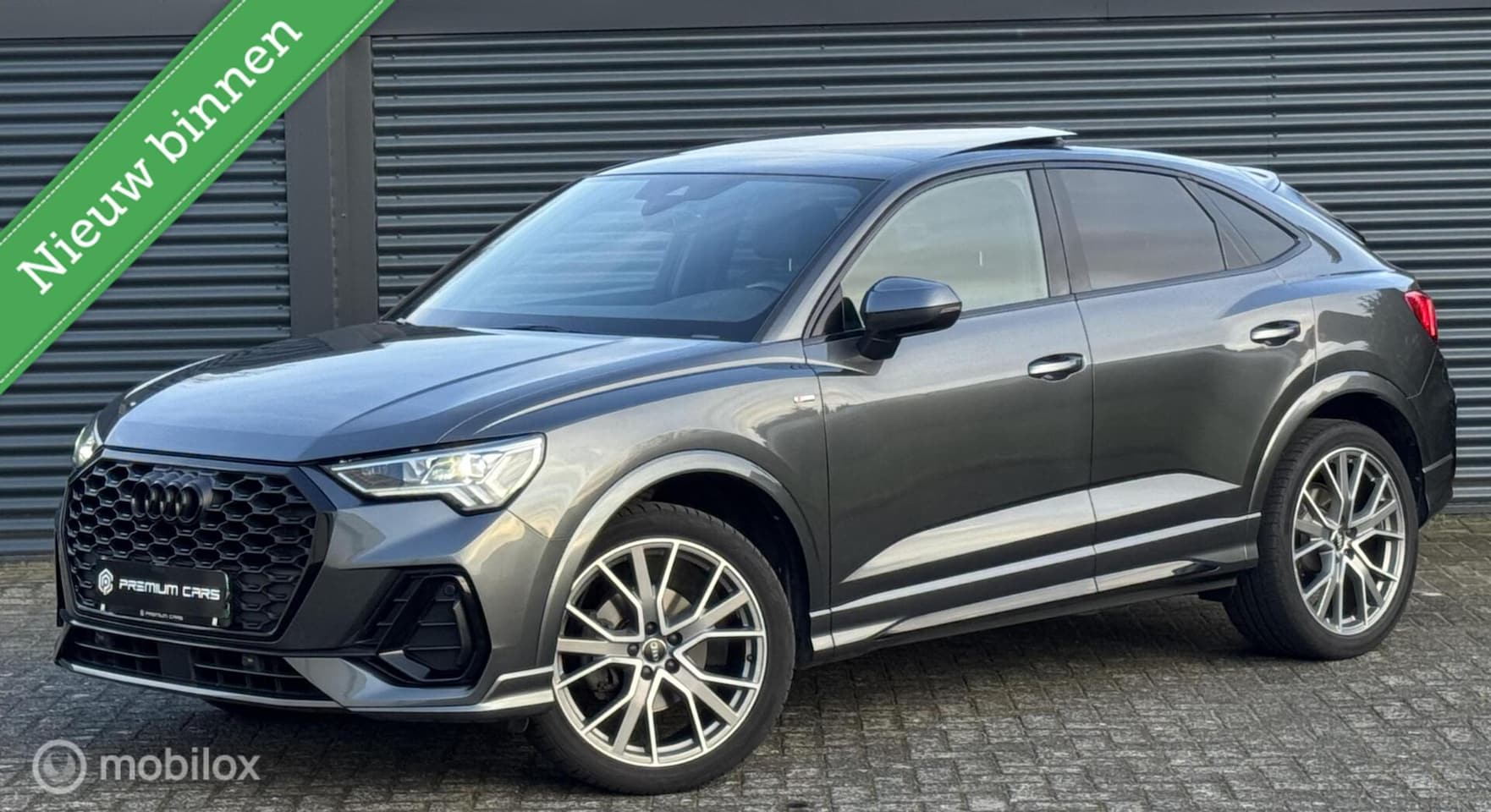Audi Q3 Sportback - 35 TFSI 3X S-Line Pano Matrix Trekhaak - AutoWereld.nl