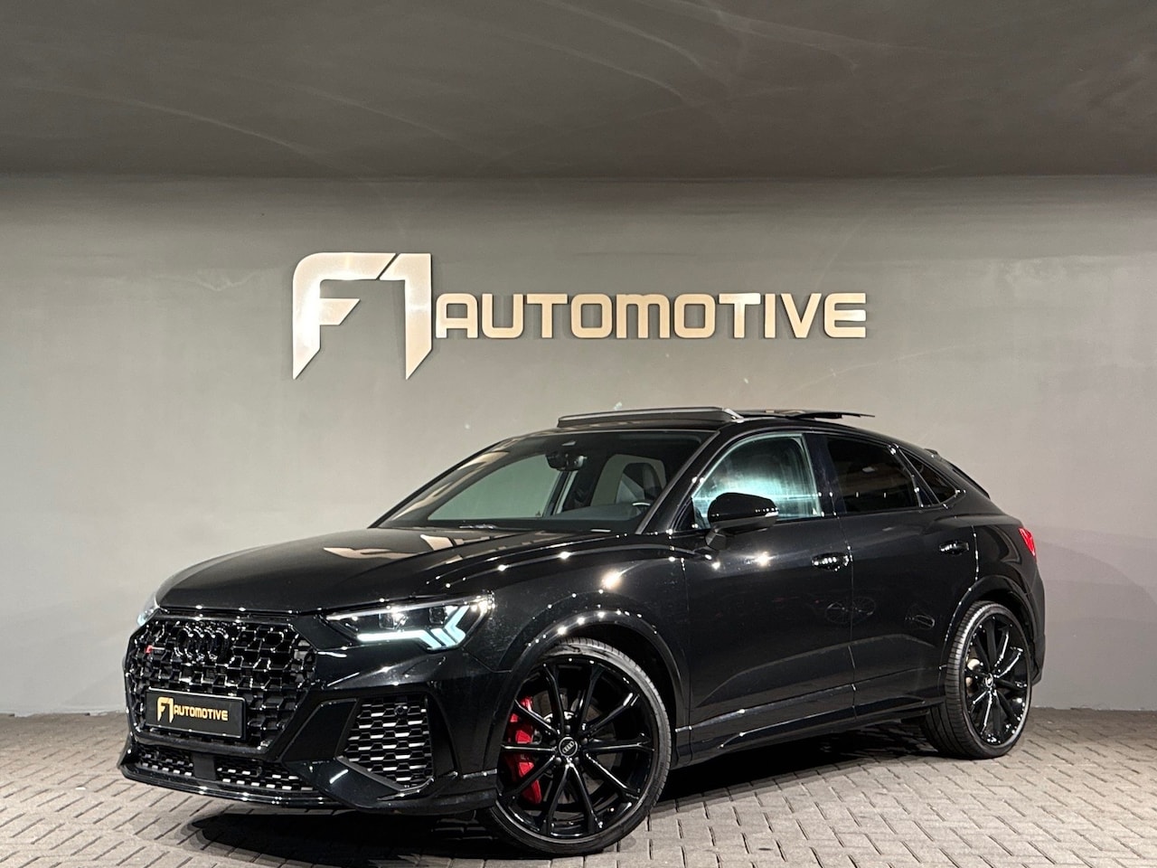 Audi RSQ3 Sportback - 2.5 TFSI Quattro Pano|RS Seat|B&O|Keyles - AutoWereld.nl