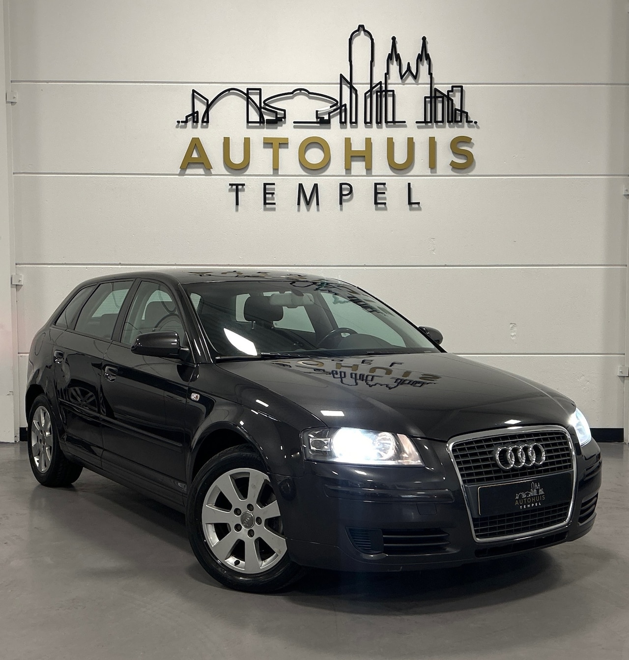 Audi A3 Sportback - 2.0 FSI Ambiente Automaat Nap 5Deurs Airco Cruise Parkeersensoren - AutoWereld.nl