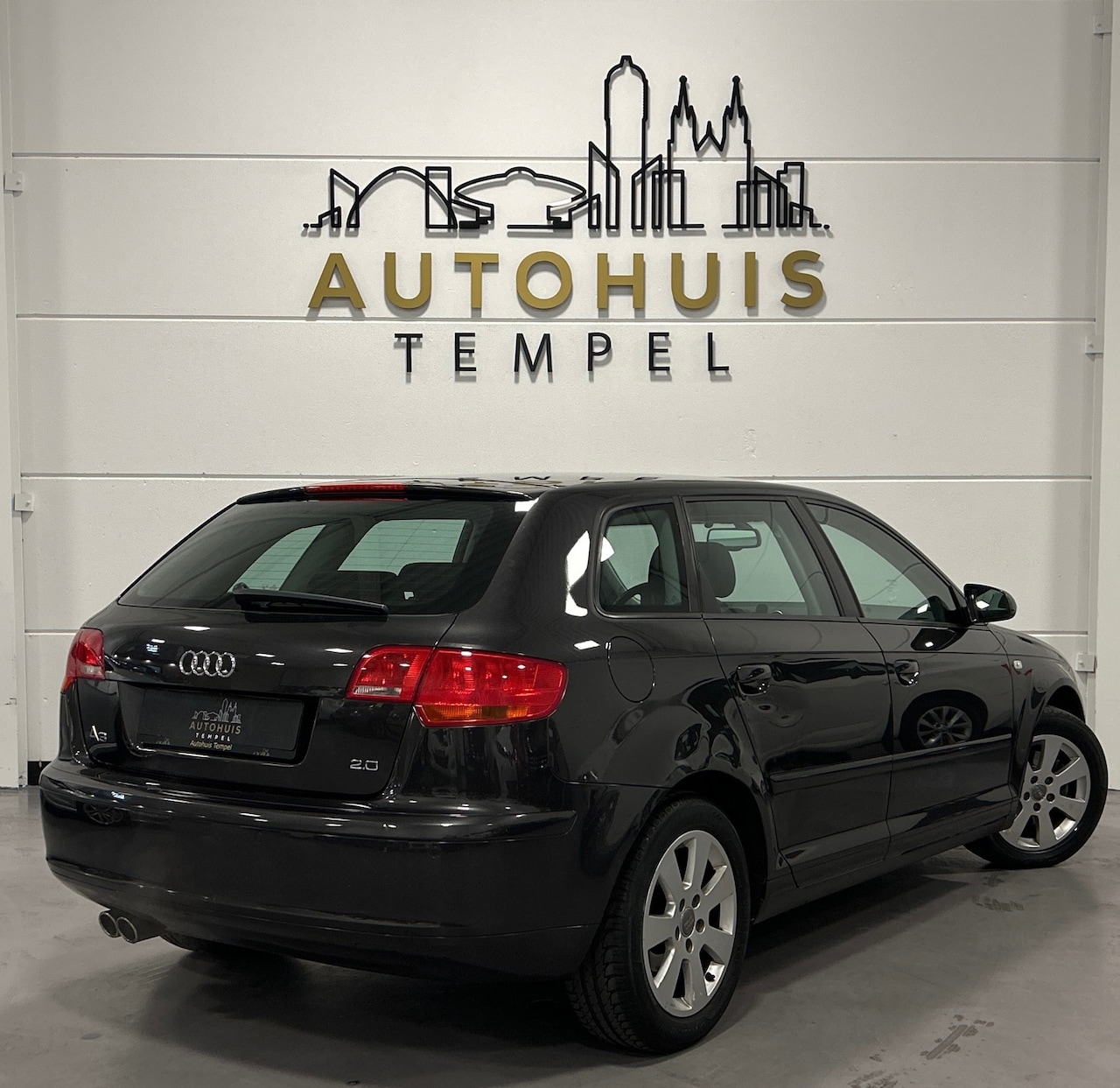 Audi A3 Sportback - 2.0 FSI Ambiente Automaat Nap 5Deurs Airco Cruise Parkeersensoren - AutoWereld.nl