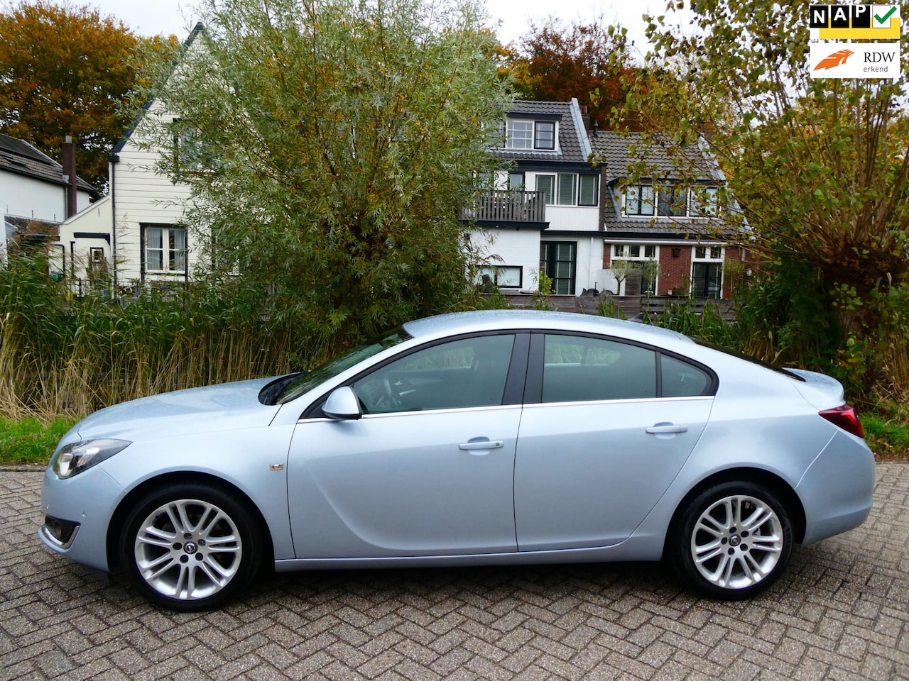 Opel Insignia - 1.4 Turbo 140pk 5-deurs 143.000km Clima Navi LED PDC - AutoWereld.nl