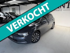 Volkswagen Golf - 2.0 TDI Active 2022 Automaat Pano Head Up Elek Trekhaak IQ Light Camera Clima Cruise Vol 1
