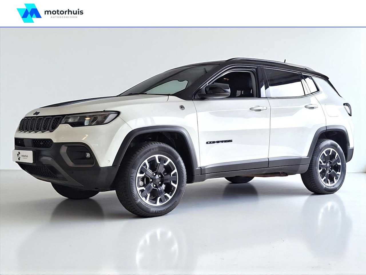 Jeep Compass - 1.3T 4XE 240pk EAWD Trailhawk AUTOMAAT NAVI CAMERA LED LMV - AutoWereld.nl