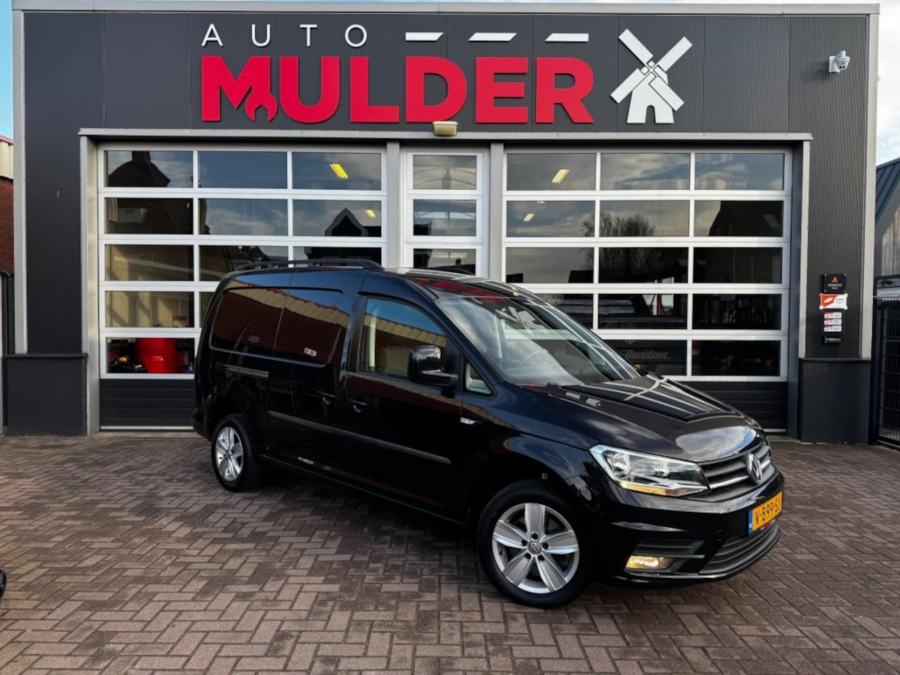 Volkswagen Caddy Maxi - MAXI HIGHLINE L1H1 2.0 TDI 150PK BMT / AUTOMAAT! / NAVI / CRUISECONTROL / TREKHAAK / VOORR - AutoWereld.nl