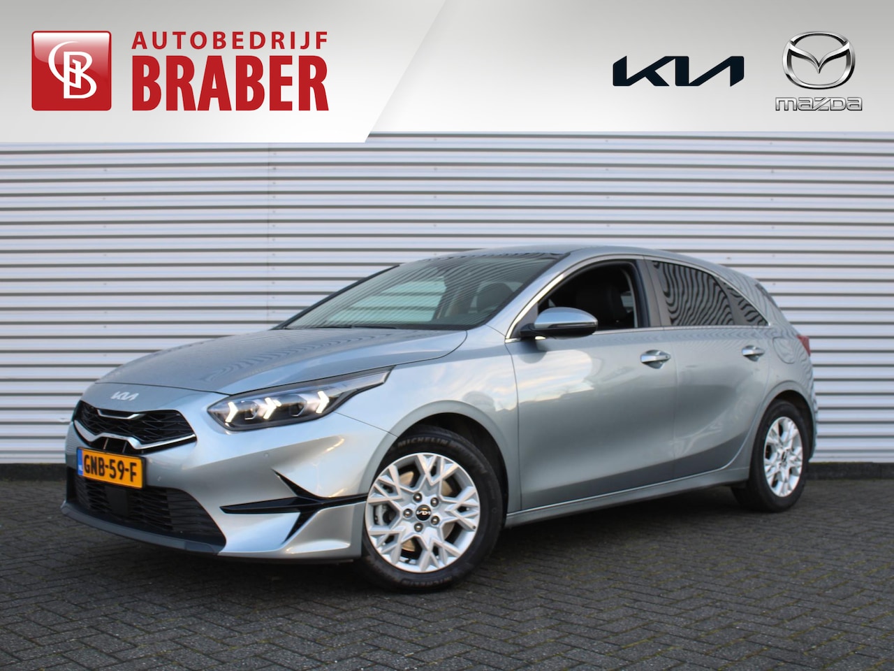 Kia Cee'd - Ceed 1.0 T-GDi DynamicPlusLine | Stuur-/stoelverwarming | Camera | Draadloos laden | LED | - AutoWereld.nl