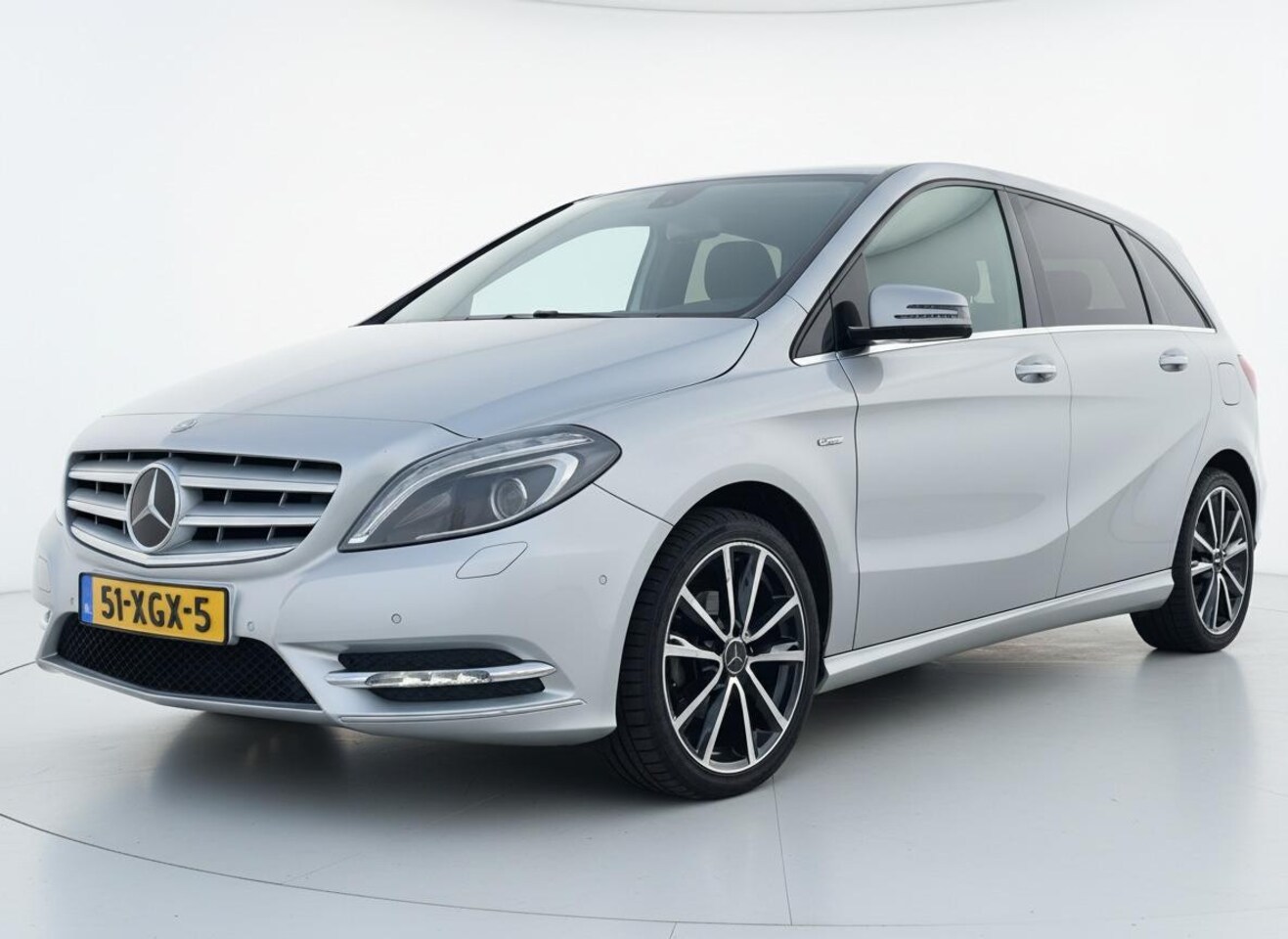 Mercedes-Benz B-klasse - 180 Ambition AIRCO CRUISE TREKHAAK NAV PDC - AutoWereld.nl
