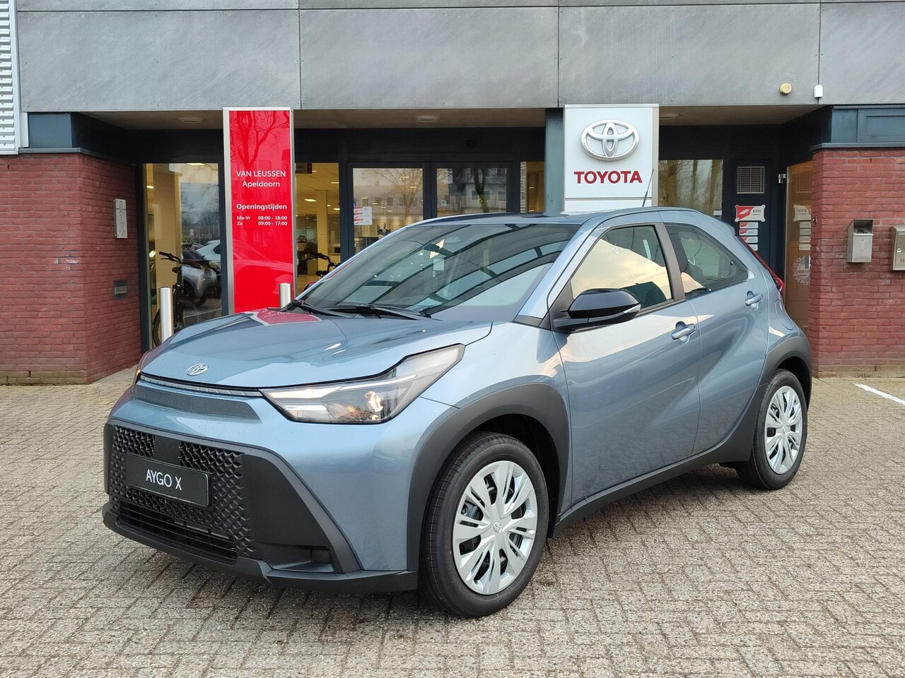 Toyota Aygo X - Hybrid 115 PLAY NIEUW OP VOORRAAD! CLIMA AD-CRUISE APPLE/ANDROID AD-CRUISE CAMERA - AutoWereld.nl