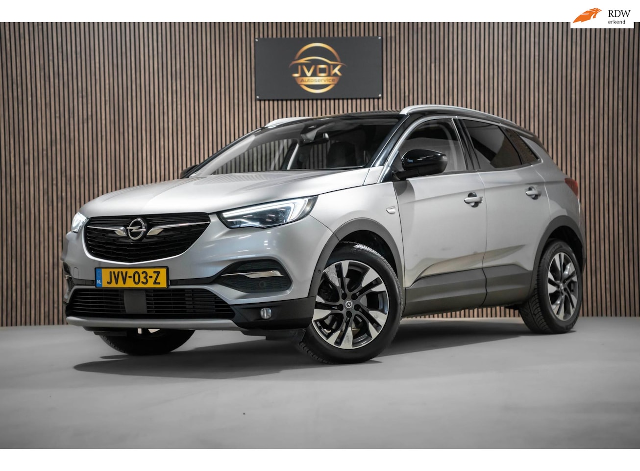 Opel Grandland X - 1.6 Turbo Innovation 180PK AUT LED NAVI CARPLAY - AutoWereld.nl