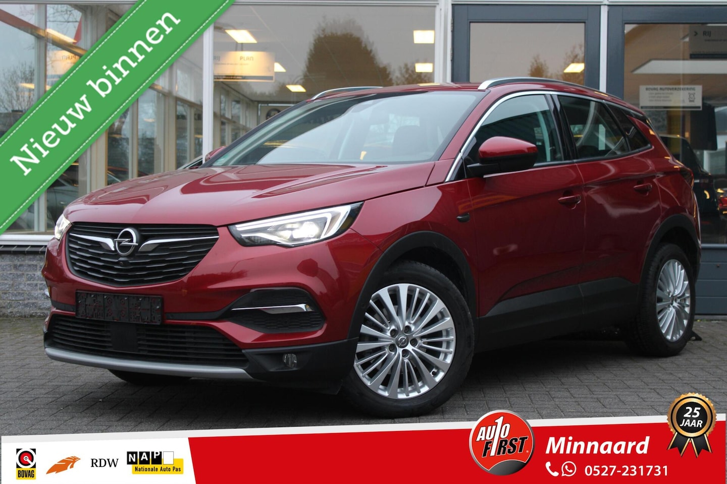 Opel Grandland X - 1.6 Turbo Innovation Automaat, Stuur en stoel verw. en verk. Navi - AutoWereld.nl