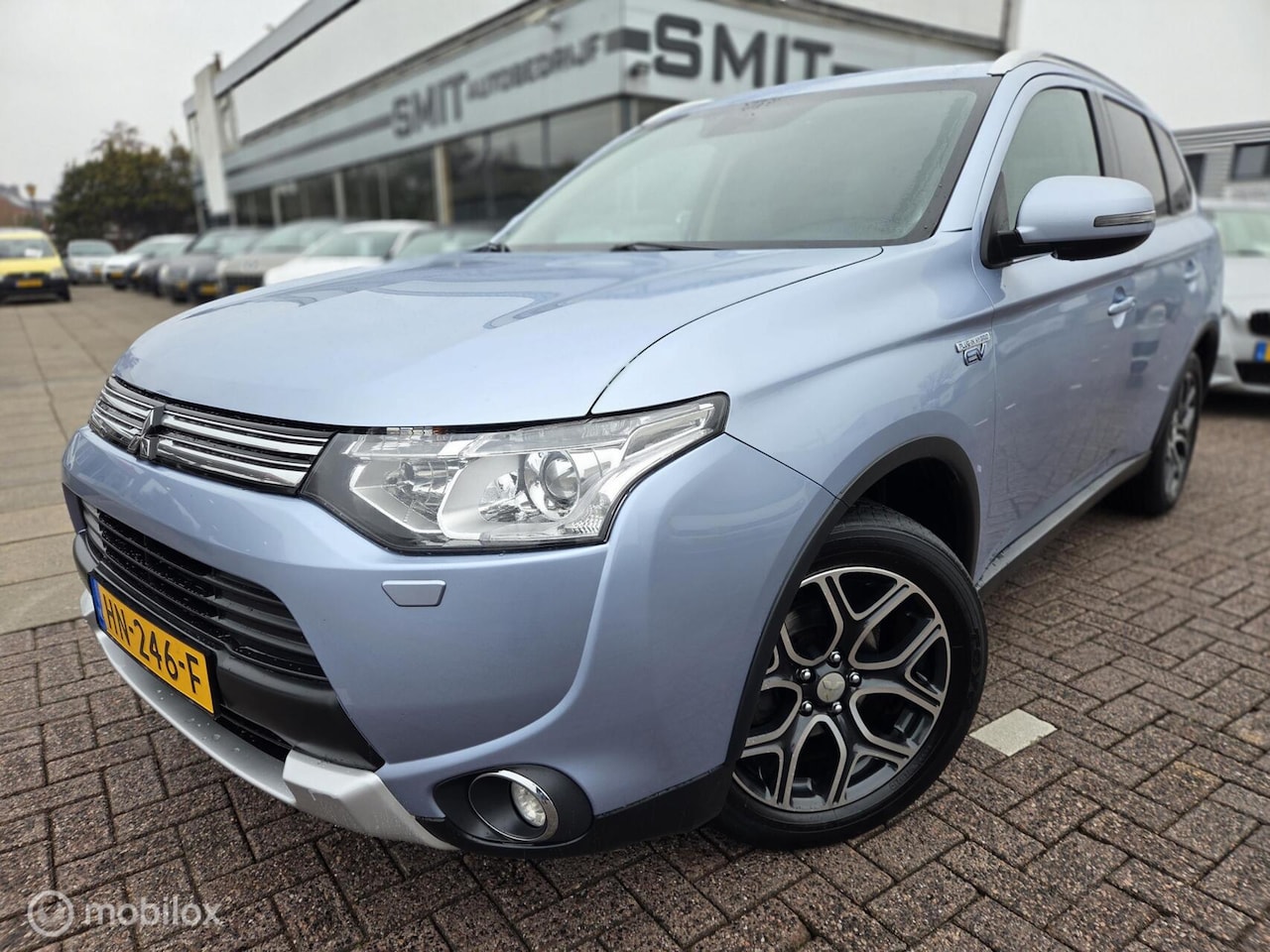 Mitsubishi Outlander - 2.0 PHEV Executive Ed Camera/Nav/Trekh. - AutoWereld.nl