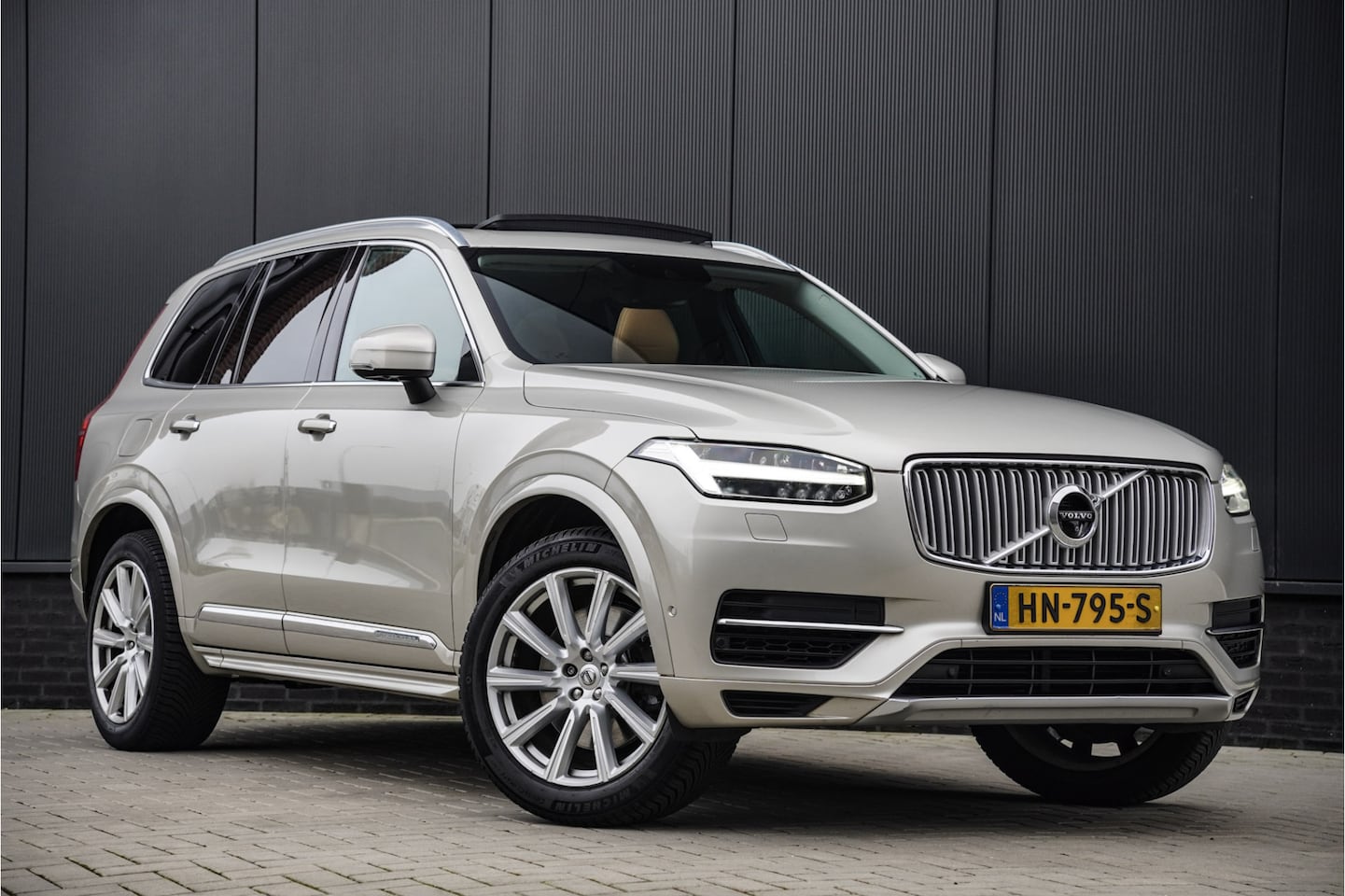 Volvo XC90 - 2.0 T8 Twin Engine AWD Inscription 2.0 T8 Twin Engine AWD Inscription, 7-PERSOONS, PANO, LEDER - AutoWereld.nl