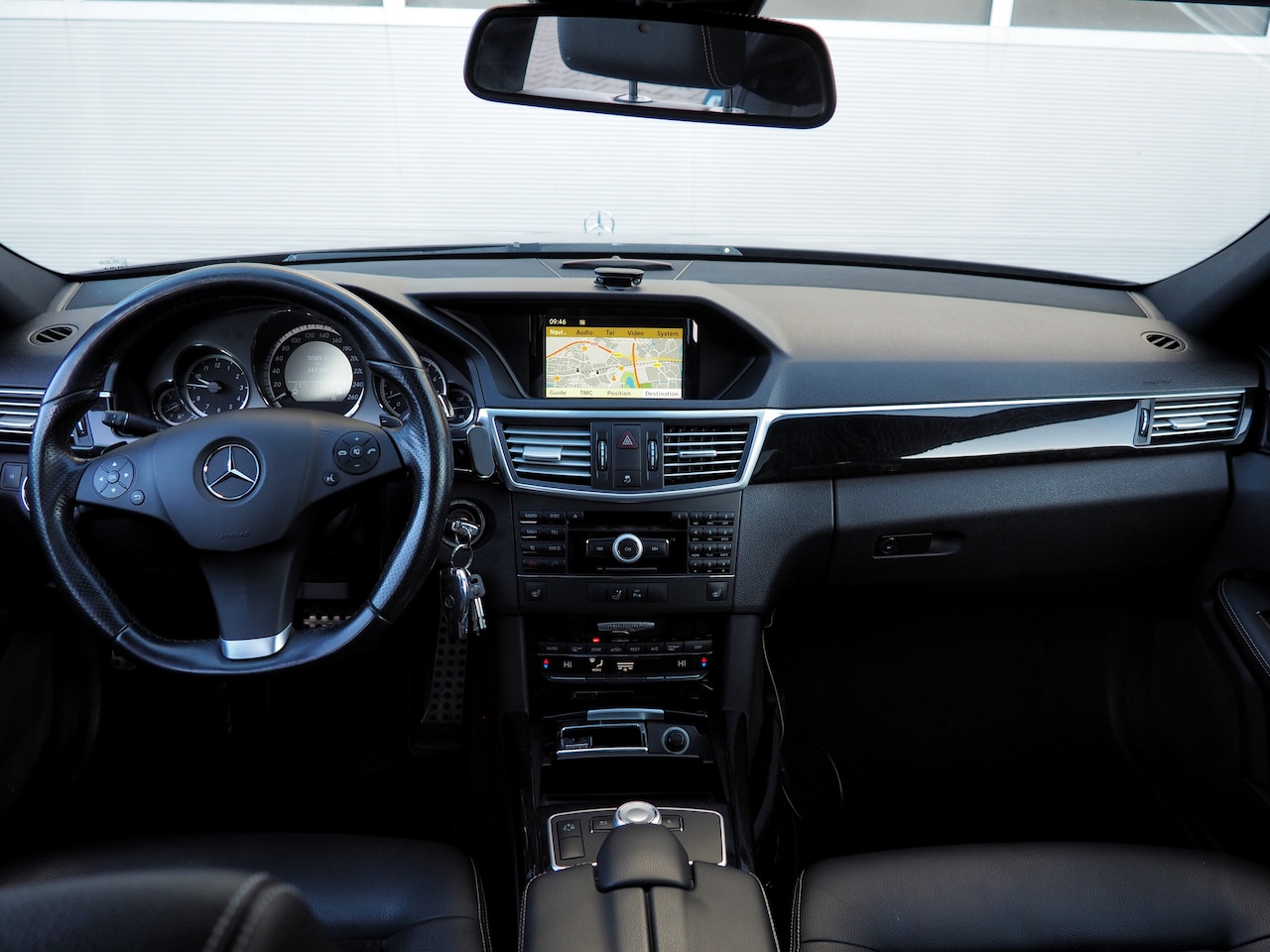 Mercedes-Benz E-klasse Estate - 350 CGI Avantgarde SCHUIFD. TREKH. XENON STOELVERW.