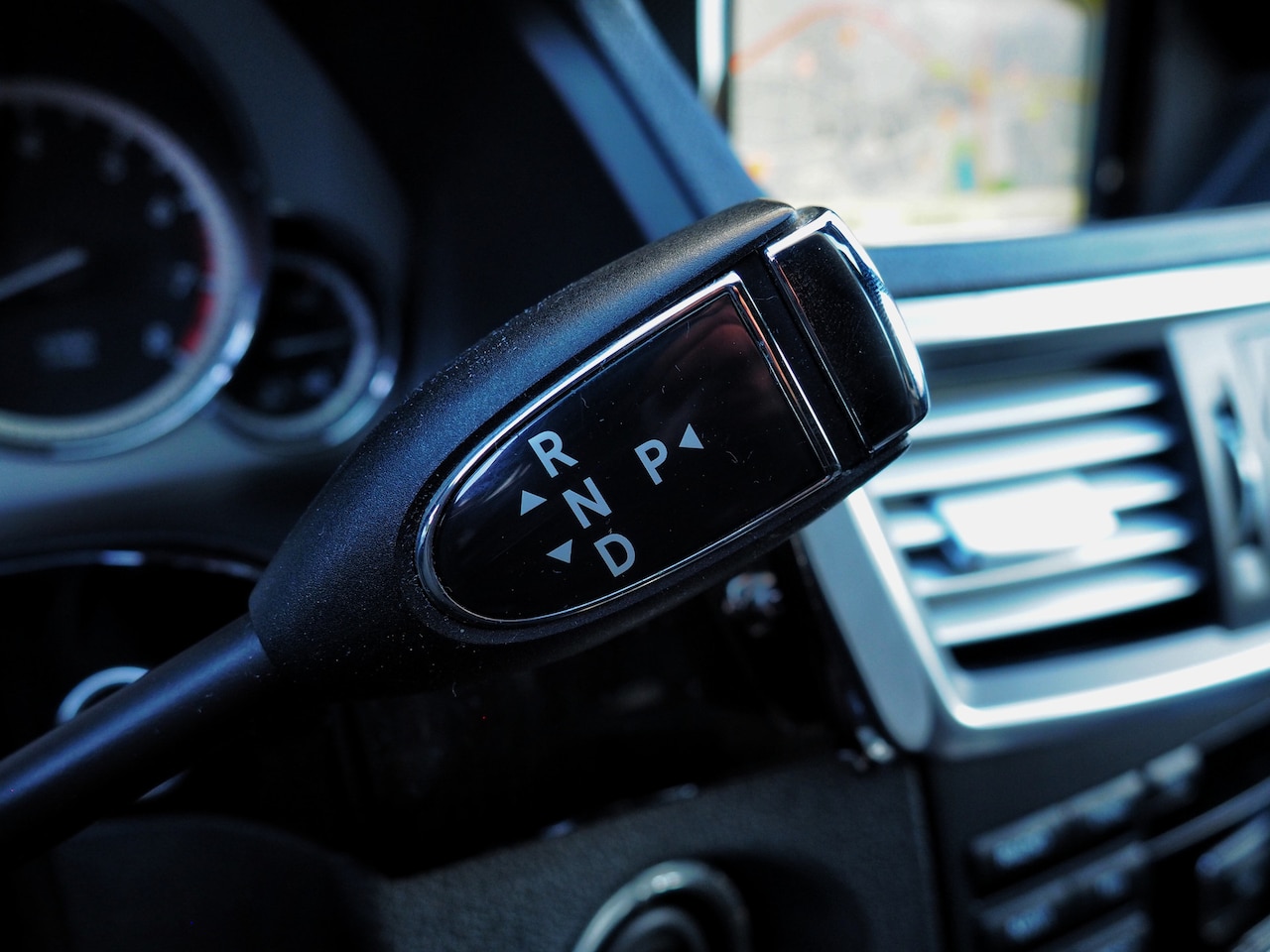 Mercedes-Benz E-klasse Estate - 350 CGI Avantgarde SCHUIFD. TREKH. XENON STOELVERW.