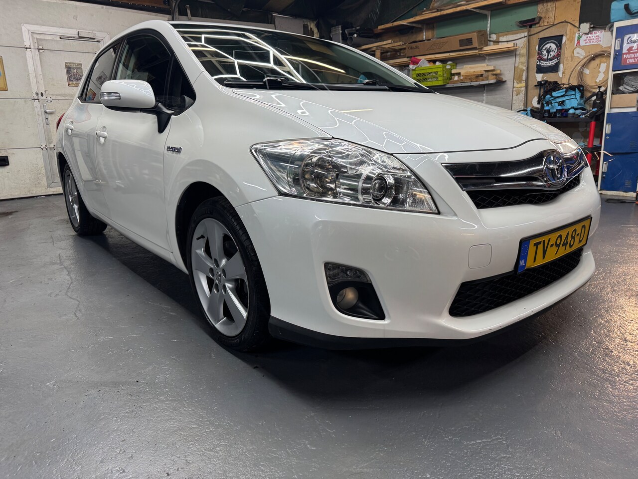 TOYOTA AURIS