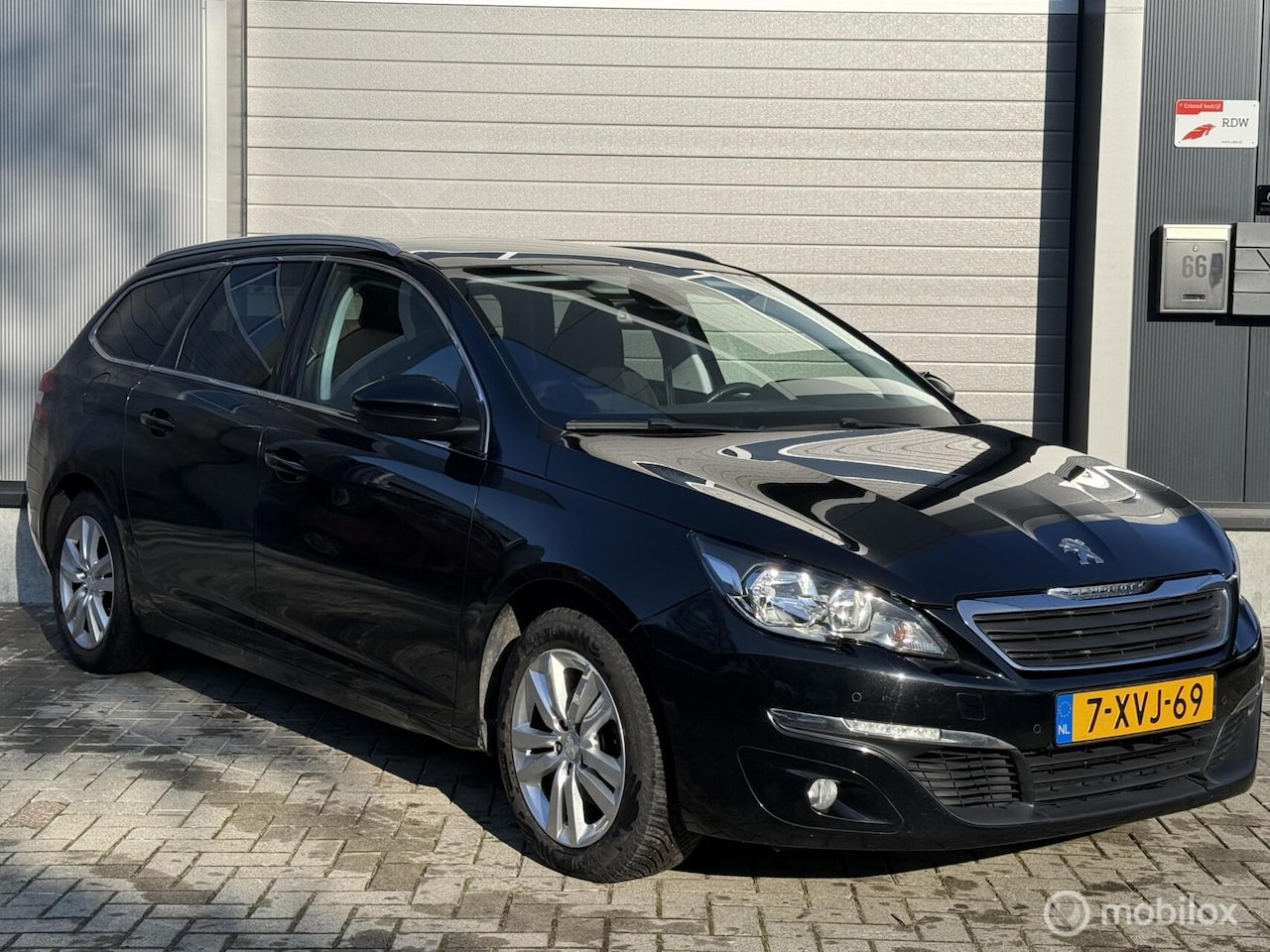 Peugeot 308 SW - 1.2 e-THP Allure 1.2 e-THP Allure - AutoWereld.nl