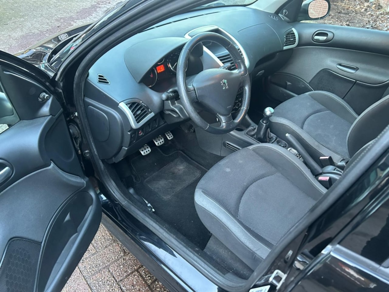 Peugeot 206 - 1.4 Millesim 200