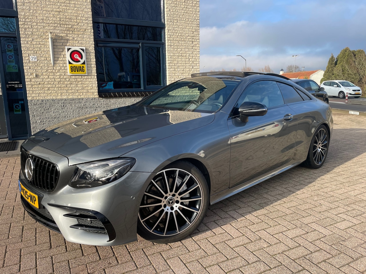Mercedes-Benz E-klasse Coupé - 200-AMG-PANO-Memory-sfeer - AutoWereld.nl