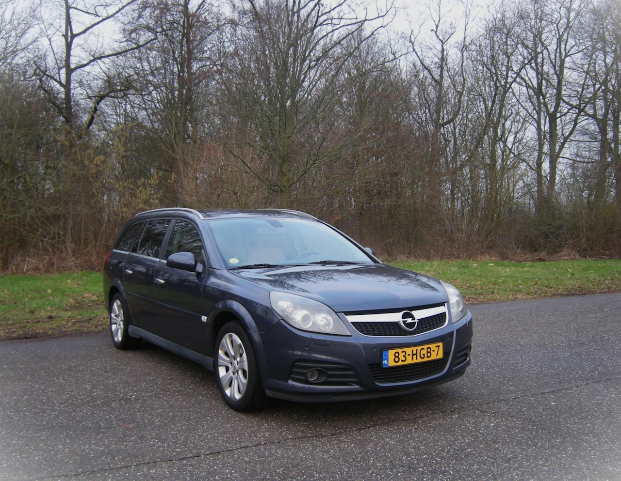Opel Vectra Wagon - 1.8-16V Executive . Cruiscontrol . Leder intrieur . PDC . Trekhaak . enz enz - AutoWereld.nl