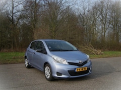 Toyota Yaris - 1.0 VVT-i Comfort . 5 Drs . Airco . Carplay . elec ramen en spiegels . enz