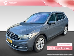Volkswagen Tiguan - 1.5 TSI 150PK LIFE BUSINESS LEDER NAVI TREKHAAK WINTERPACK NAP