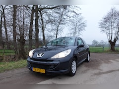 Peugeot 206 - 1.1 XR | Trekhaak | NAP | NL Auto |