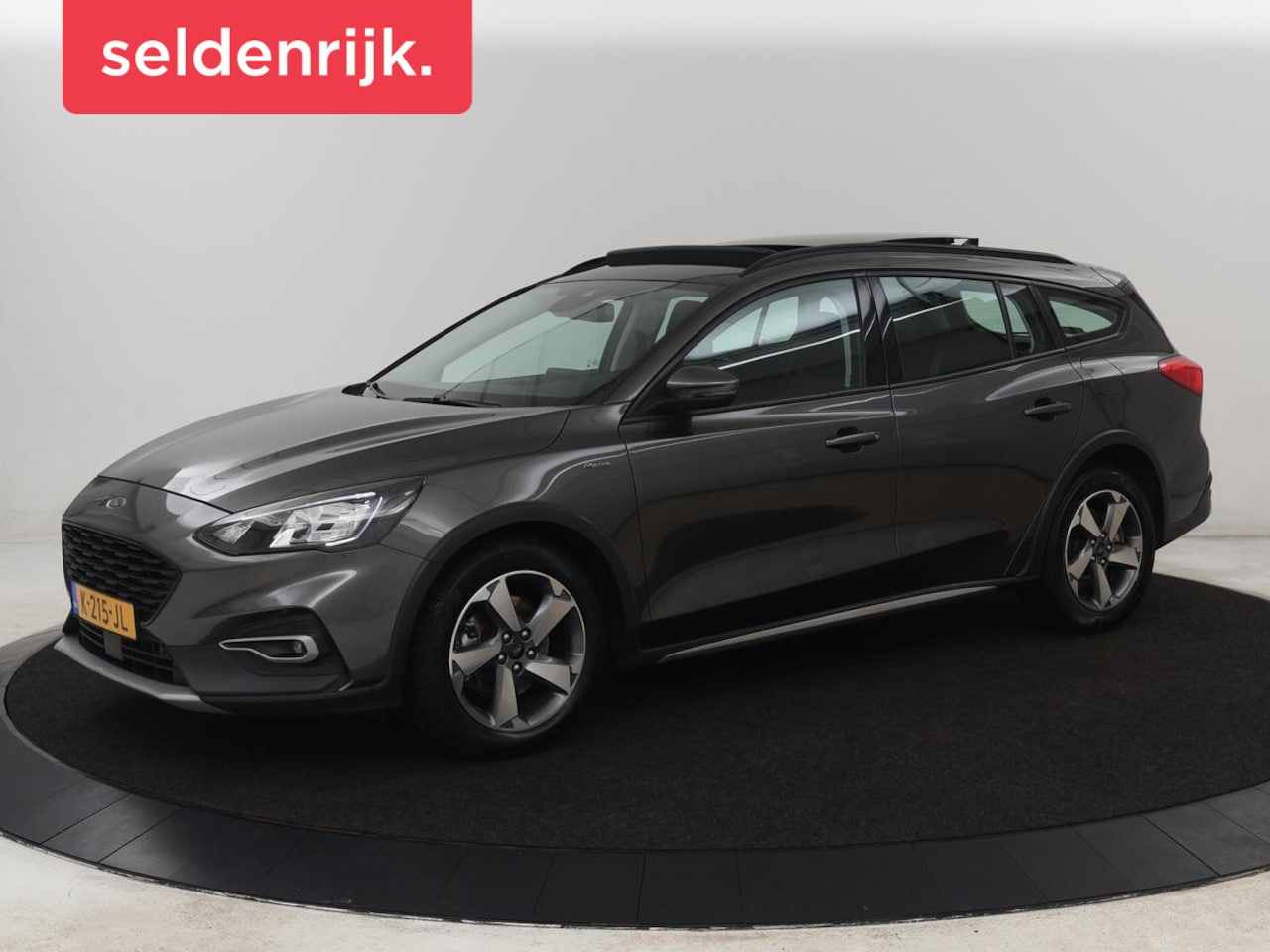 Ford Focus - 1.0 EcoBoost Hybrid Active Business | Panoramadak | Stoelverwarming | Trekhaak | Comfortst - AutoWereld.nl