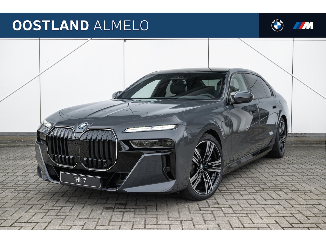 BMW 7-serie - 750e xDrive High Executive M Sport Automaat / Panoramadak Sky Lounge / Trekhaak / Executiv - AutoWereld.nl