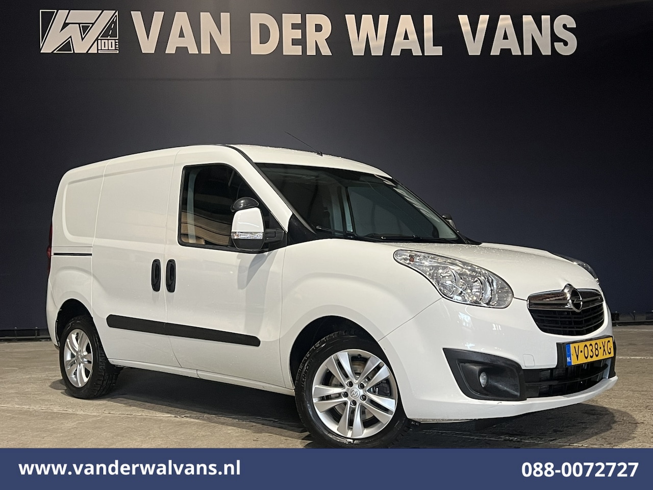 Opel Combo - 1.3 CDTi 96pk L1H1 Euro6 inrichting Airco | LM velgen | Trekhaak | Cruisecontrol | Stoelve - AutoWereld.nl