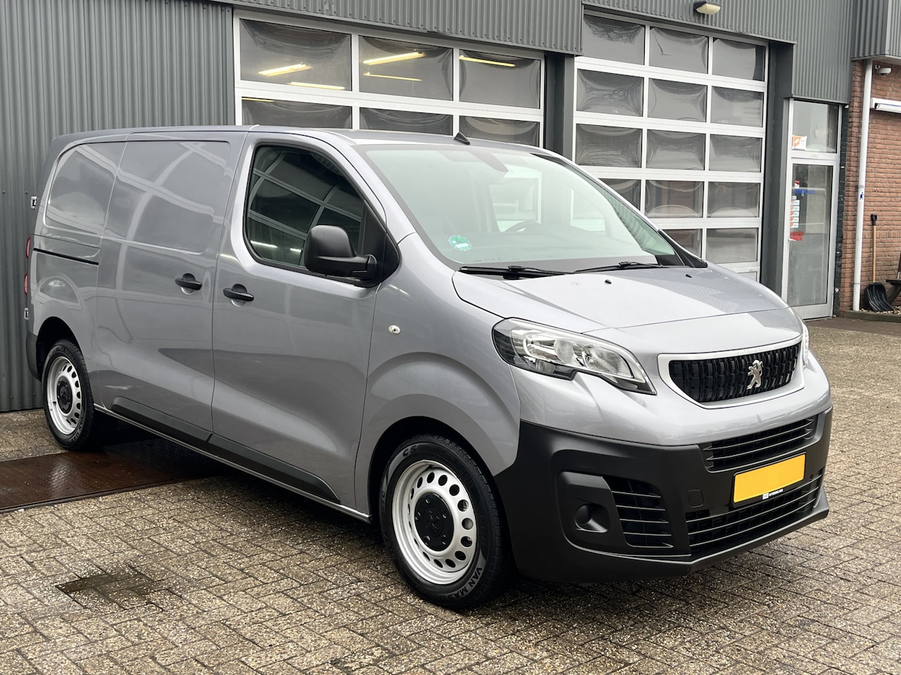 Peugeot Expert - 1.5 BlueHDI Marge BTW en BPM vrij!! Airco Cruise controle Navigatiesysteem 2-Persoons Park - AutoWereld.nl