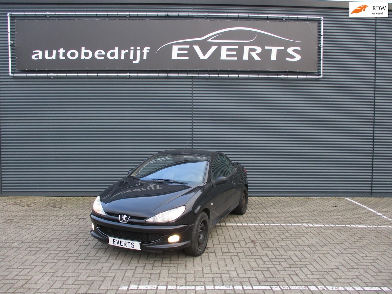 Peugeot 206 CC - 1.6-16V Cabrio opknapper voor liefhebber of onderdelen nu meeneem prijs cabrio kap werkt p - AutoWereld.nl