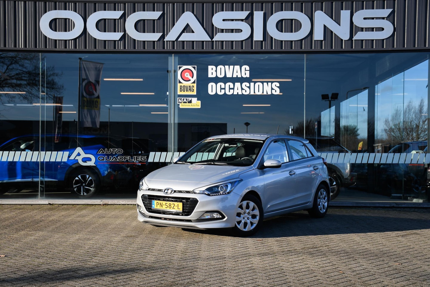 Hyundai i20 - 1.0 T-GDI Comfort NAVIGATIE/ CRUISE CONTROL/ DAB - AutoWereld.nl