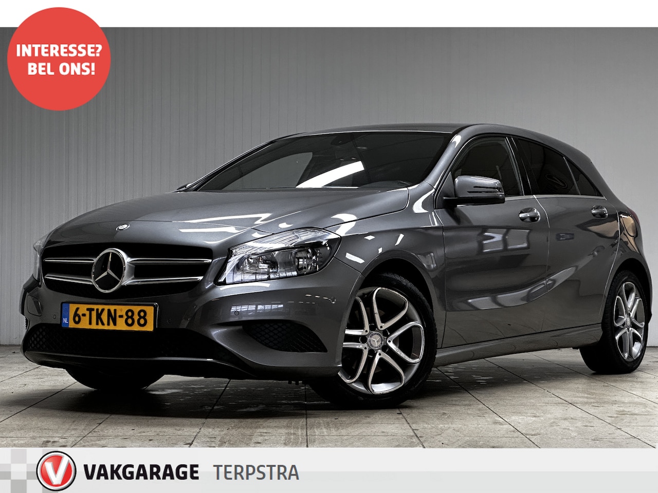 Mercedes-Benz A-klasse - 180 Ambition/ DEALER ONDERHOUDEN!/ 17'' LMV/ Stoelverw./ Zwarte-Hemel/ Half-Leder/ Airco/ - AutoWereld.nl