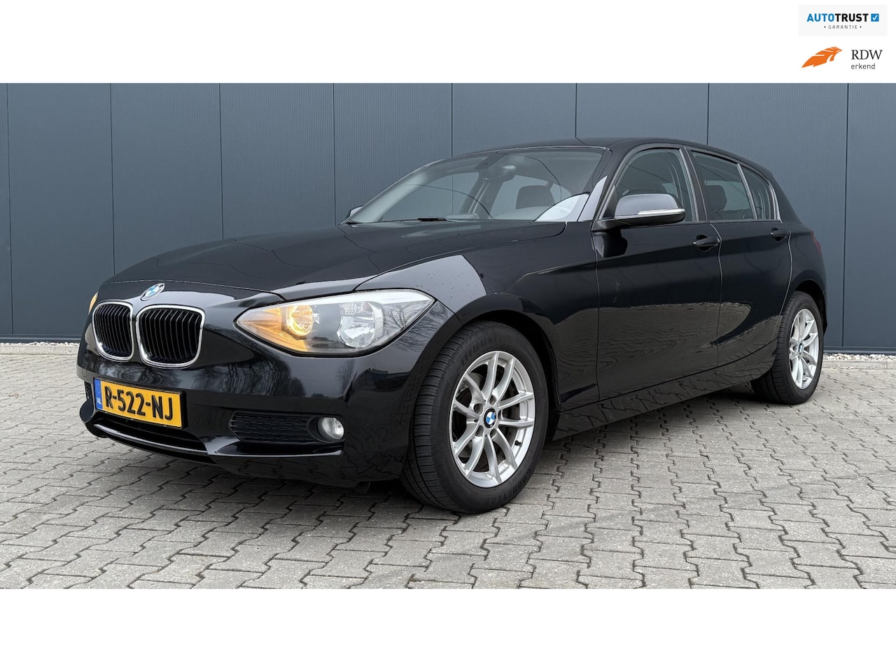 BMW 1-serie - 114i Business+ Airco Cruise Nieuw APK 139.000 Km - AutoWereld.nl