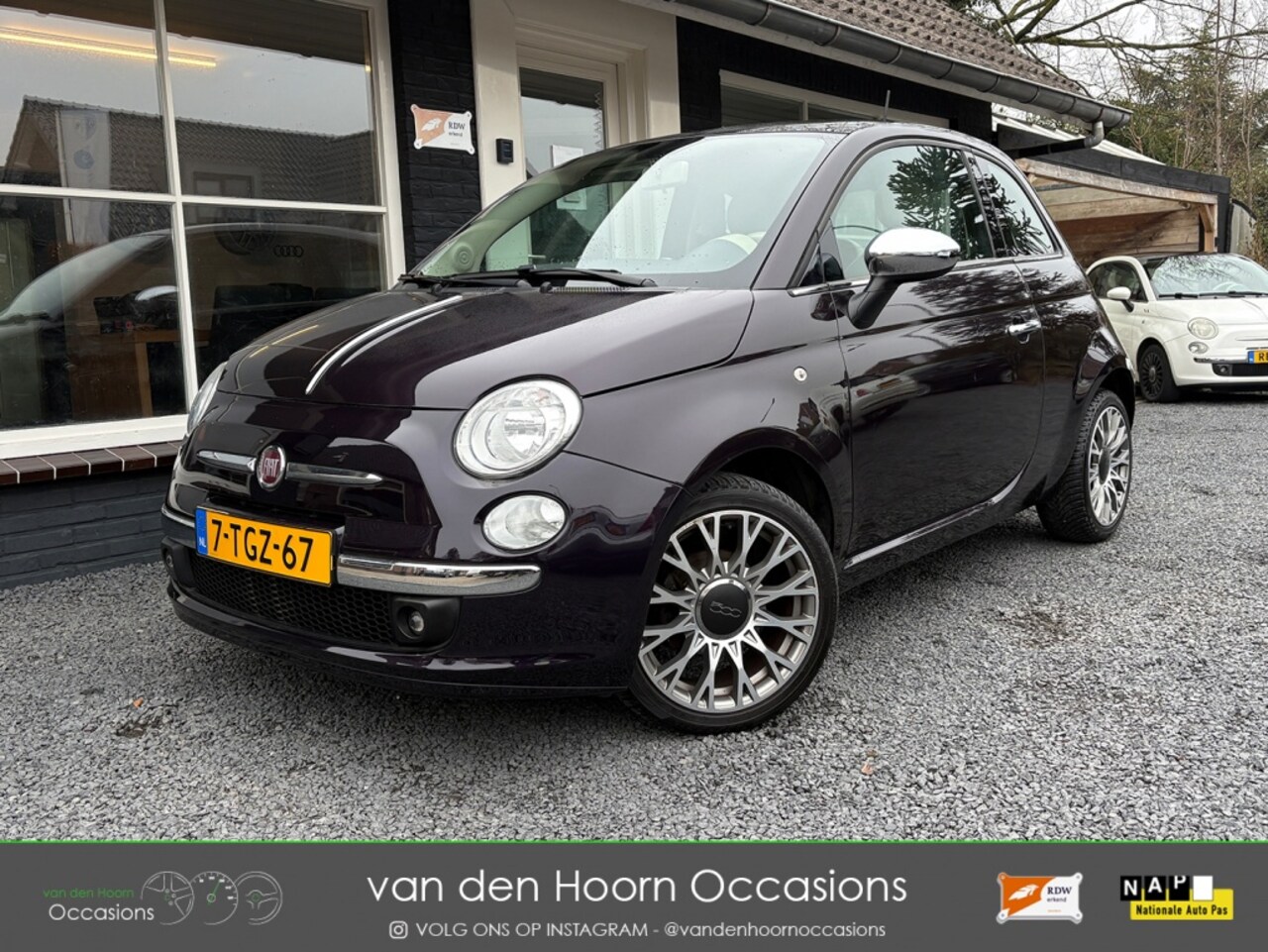 Fiat 500 - 1.2 AUBERGINE-PAARS | PANODAK | AIRCO | 16INCH - AutoWereld.nl