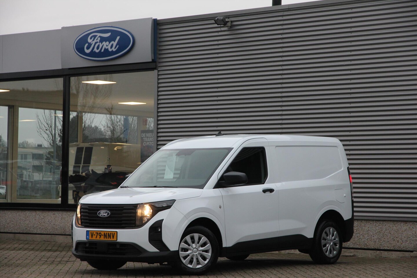 Ford Transit Courier - 1.0 100pk Trend 'Frozen White' - AutoWereld.nl