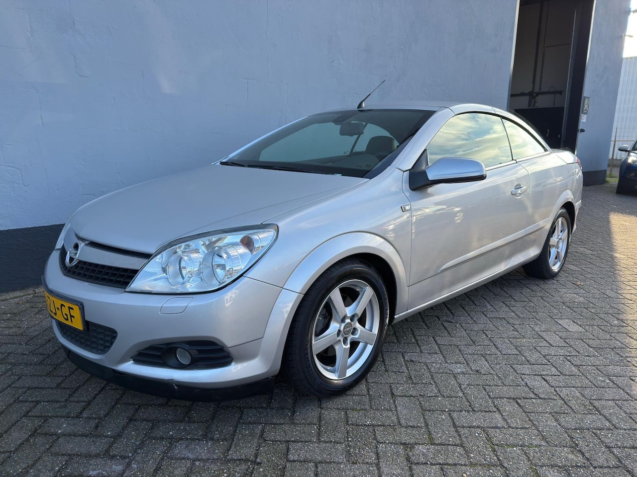 Opel Astra TwinTop - 1.8 Temptation 1.8 Temptation - AutoWereld.nl