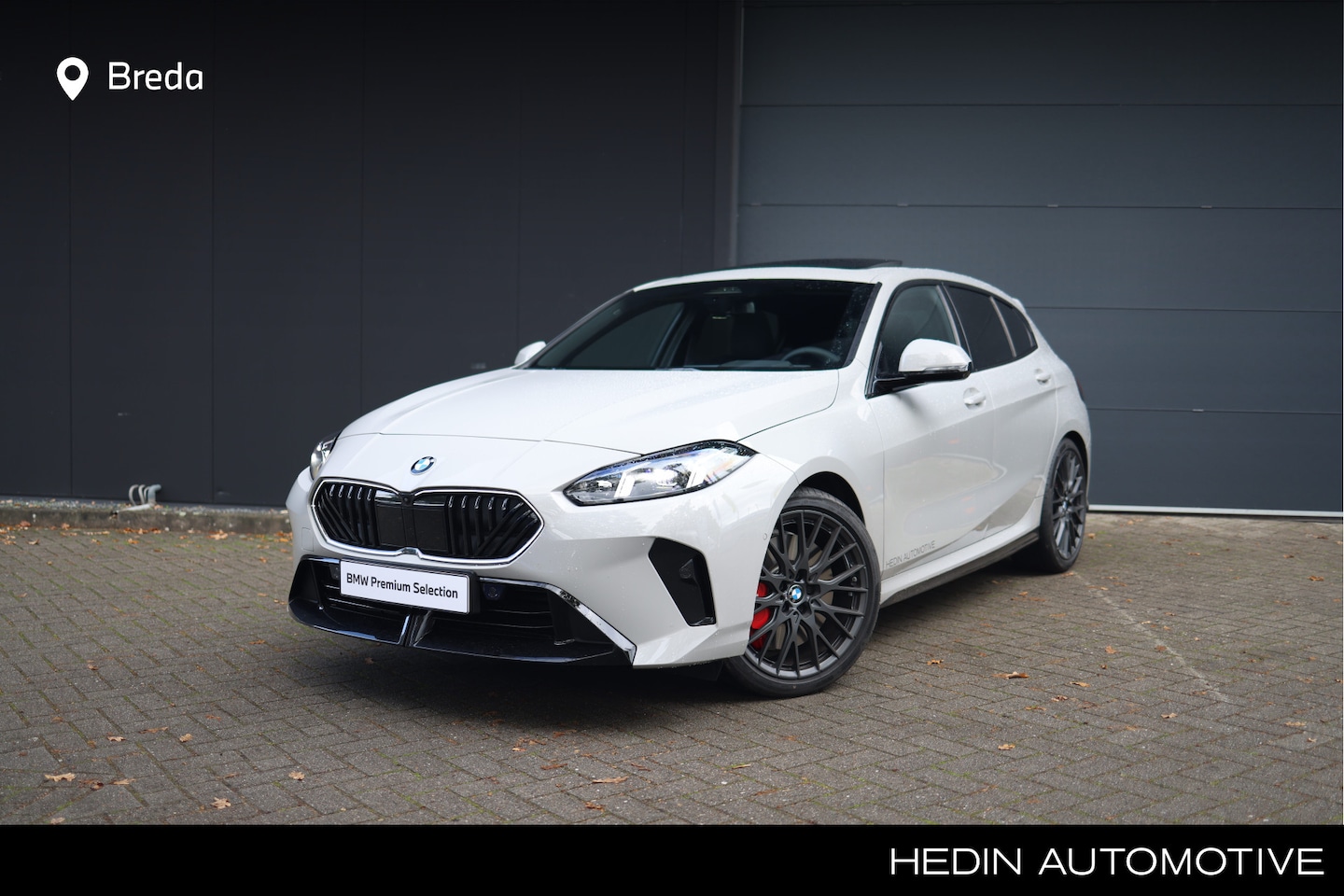 BMW 1-serie - 120 M Sport Design Edition | M-Sport Pro| Chalk Solid | Panoramadak Elektrisch | Elektrisc - AutoWereld.nl