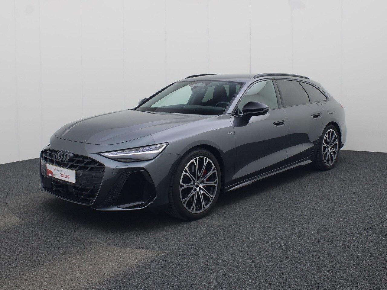 Audi A6 Avant - 2.0 e-hybrid quattro S edition 299 PK · Tech plus · Warmtewerend glas, donker getint · Ext - AutoWereld.nl