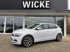 Volkswagen Polo - 1.0 MPI 75PK APP Carplay PDC Airco Led 17 " GTI