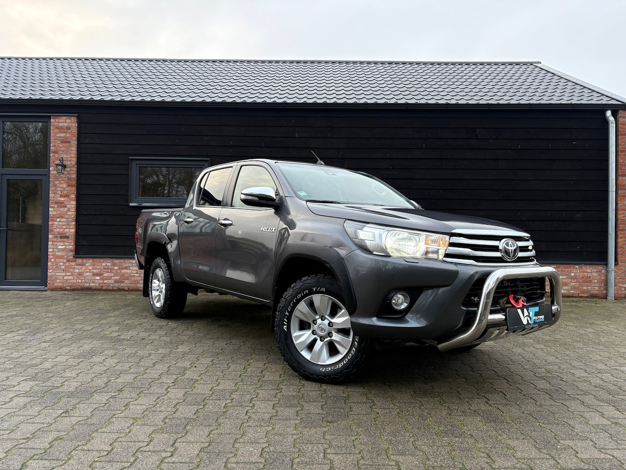 Toyota HiLux - 2.4 D - 5 Persoons - Marge - Automaat - 3500kg - AutoWereld.nl
