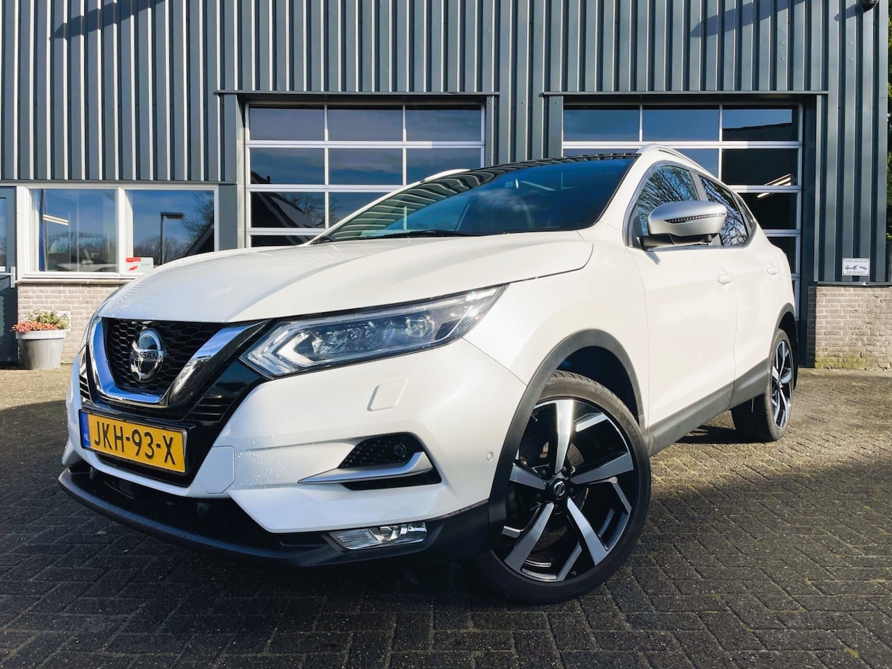 Nissan Qashqai - 1.2 Tekna + I Led I Volleder+mem I Panorama I 360° I Bose I Dodehoek - AutoWereld.nl