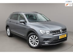 Volkswagen Tiguan - Massage|Parkeerhulp|Camera|Trekhaak|Luxe|