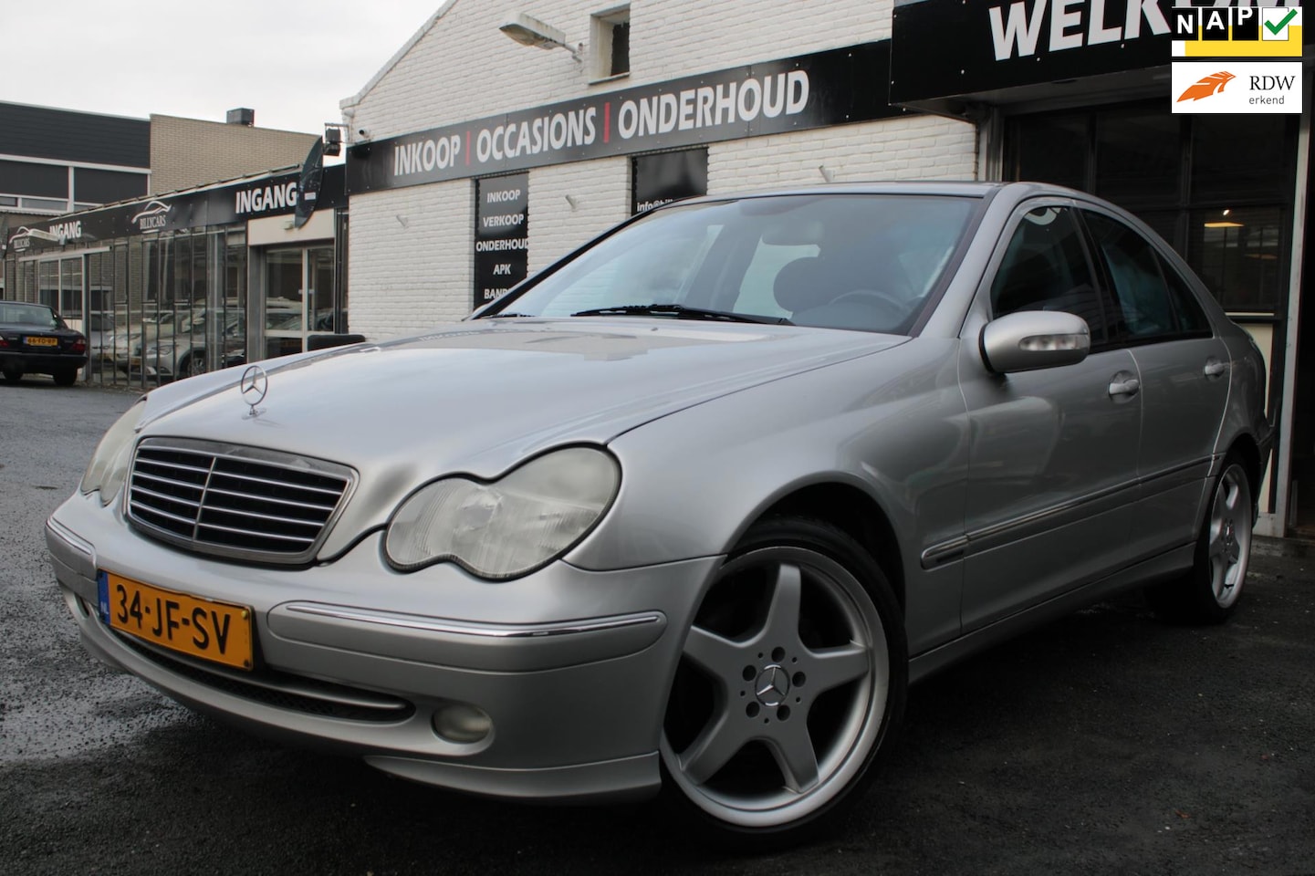 Mercedes-Benz C-klasse - 180 Elegance / AUTOMAAT / Airco / CruiseControl / Elec ramen | zo meeneemprijs - AutoWereld.nl