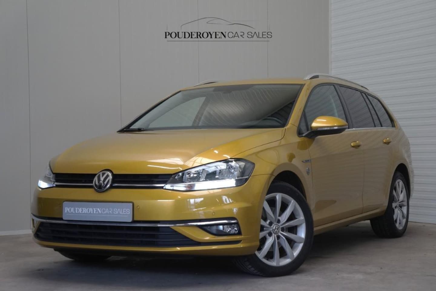 Volkswagen Golf Variant - 1.6 TDI Highline / Automaat / NL Auto / Digital cockpit / Carplay / Dealeronderhouden! - AutoWereld.nl