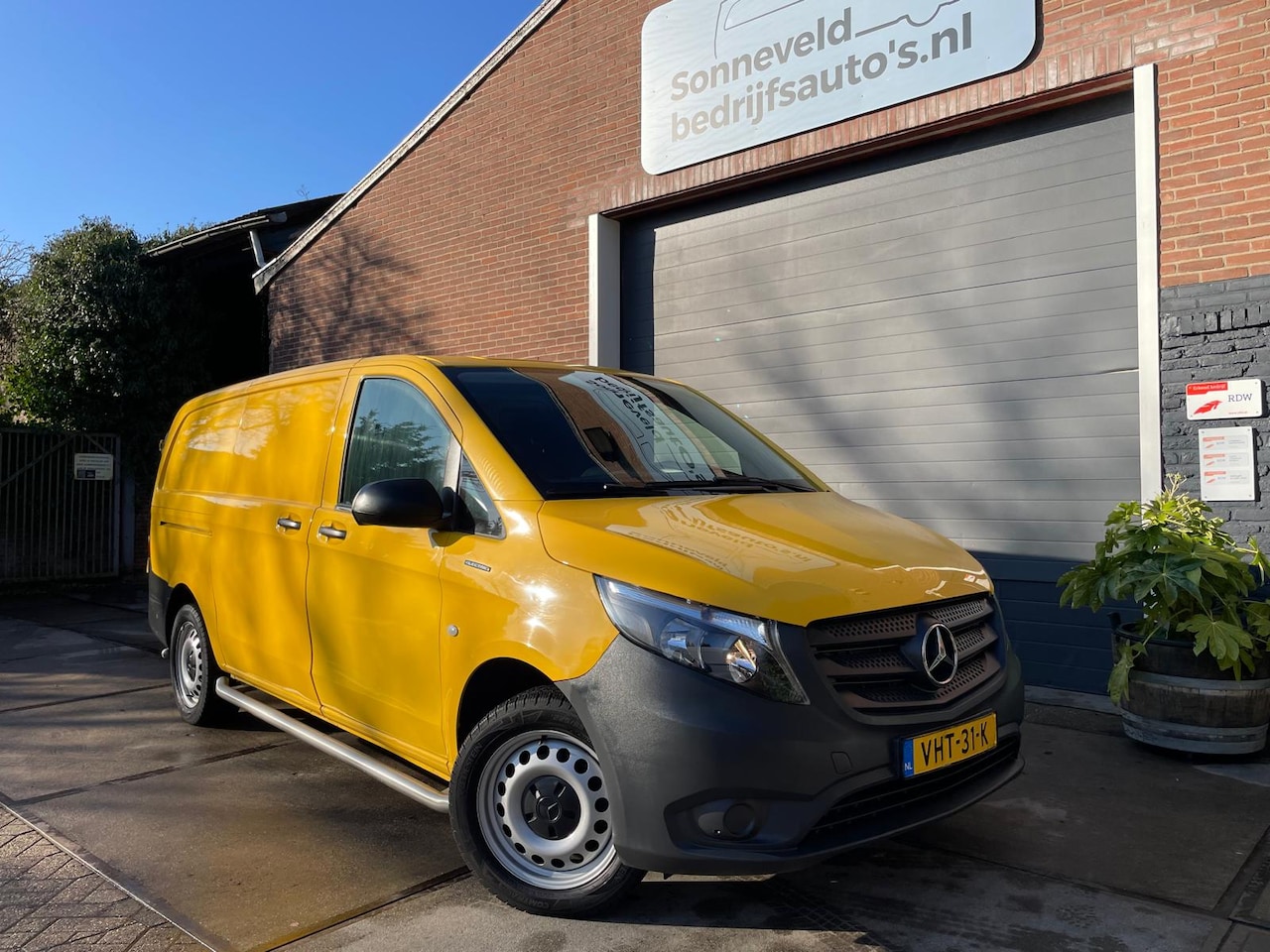 Mercedes-Benz eVito - eVito Lang 41 kWh Airco/Automaat/Camera - AutoWereld.nl