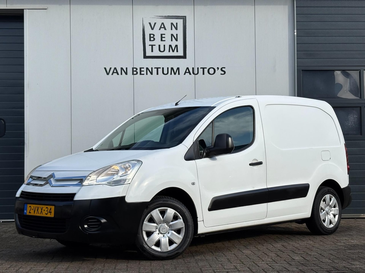 Citroën Berlingo - 1.6HDIF 90pk Airco 3-pers. Trekhaak - AutoWereld.nl