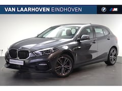 BMW 1-serie - 118i Executive Sport Line Automaat / Sportstoelen / Adaptieve LED / Live Cockpit Professio