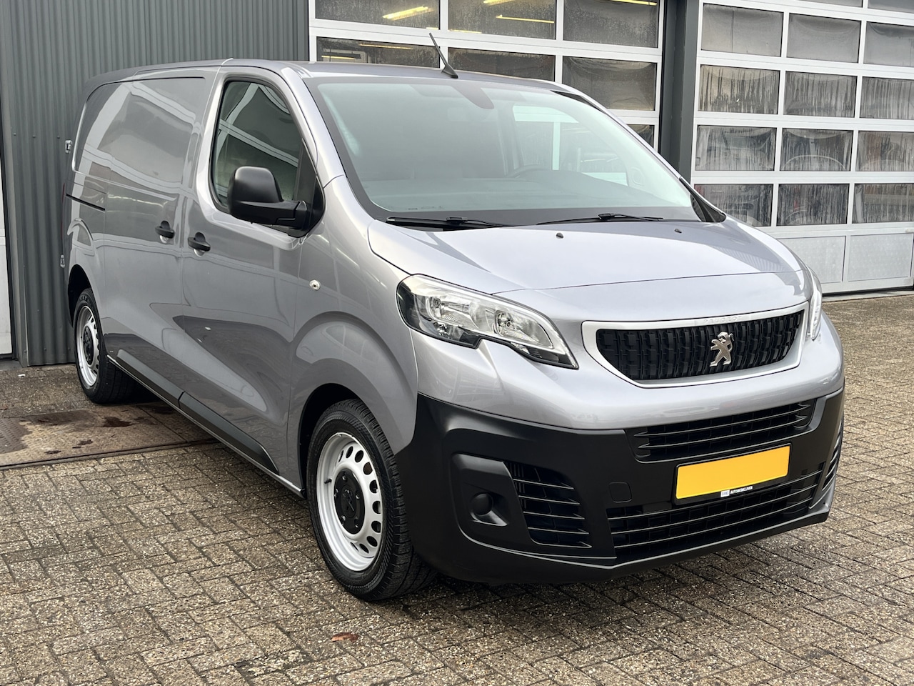 Peugeot Expert - 1.5 BlueHDI Marge BTW en BPM vrij!! Airco Cruise controle Navigatiesysteem 2-Persoons Park - AutoWereld.nl
